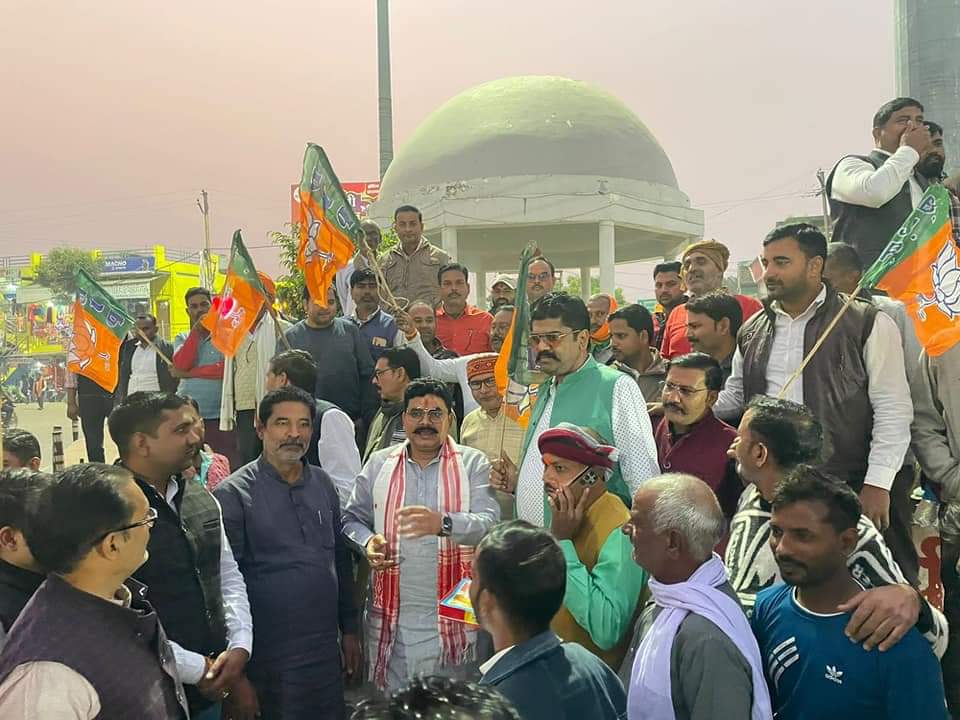 UP MLAs played a big role in Mahayuti's big victory in Mumbai