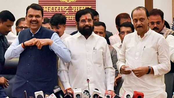 Suspense in Maharashtra: Eknath Shinde resigns, BJP pressure for Devendra Fadnavis