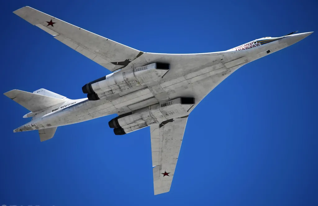 russian-bomber-tu-160-why-did-india-feel-the-need-for-it-this-plane-wreaked-havoc-in-ukraine-know-its-strengths-and-features