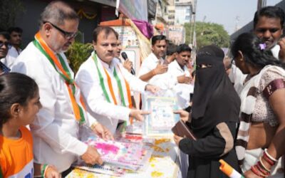 BJP vows to make 10 thousand members on Republic Day, distributes notebooks to 1000 children