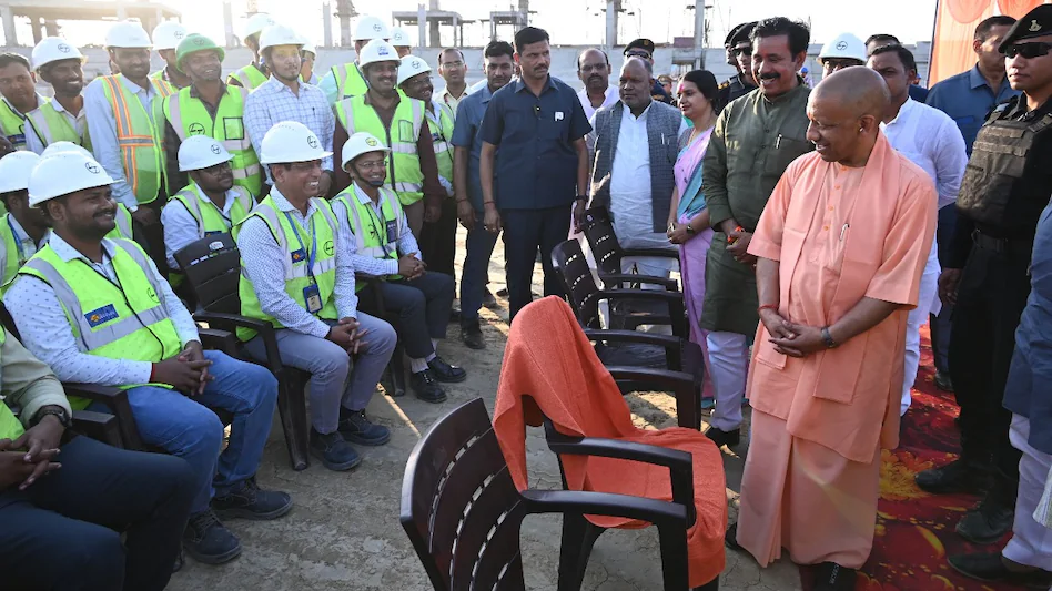 Varanasi International Stadium: A New Battleground for Sports Talents, CM Yogi Conducts Inspection