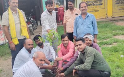 “एक पेड़ मां के नाम” अभियान के तहत जनसत्ता दल (युवा) द्वारा वृक्षारोपण