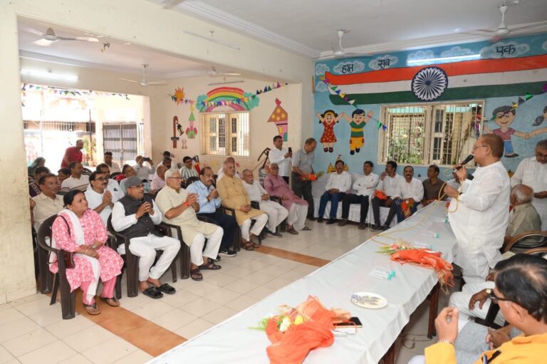 लंबी उम्र के साथ आत्मविश्वास और सकारात्मकता बढ़ाता है स्वस्थ शरीर : लल्लन तिवारी