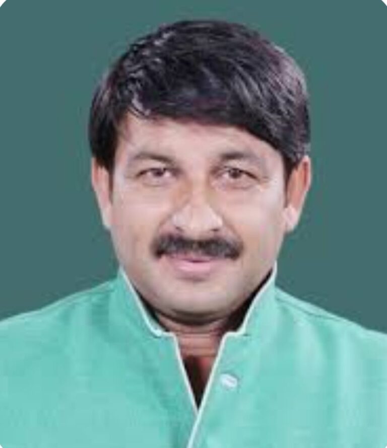 प्राथमिक विद्यालयों के 5000 बच्चों को निशुल्क शिक्षण व खेलकूद सामग्री वितरण