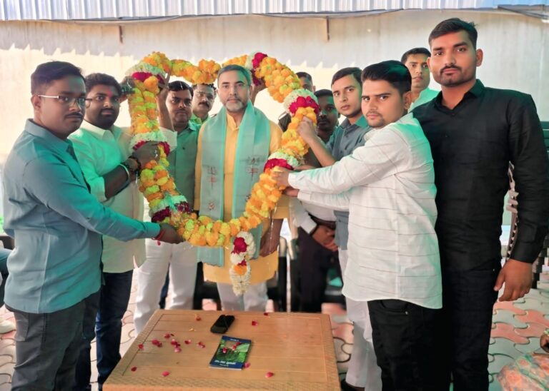 समाज में प्रेम, भाईचारा और एकता बनाए रखने का लें संकल्प : बृजेश सिंह