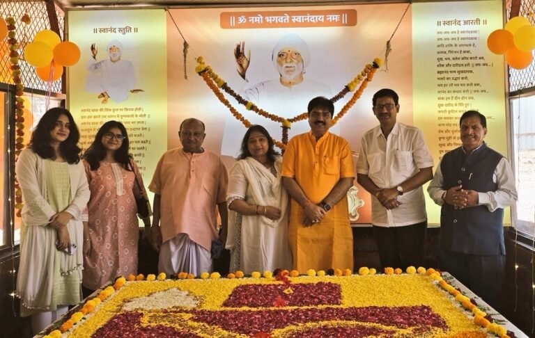 श्री रामनवमी के पावन पर्व पर स्वानंद बाबा आश्रम में बही भक्ति और श्रद्धा की धारा