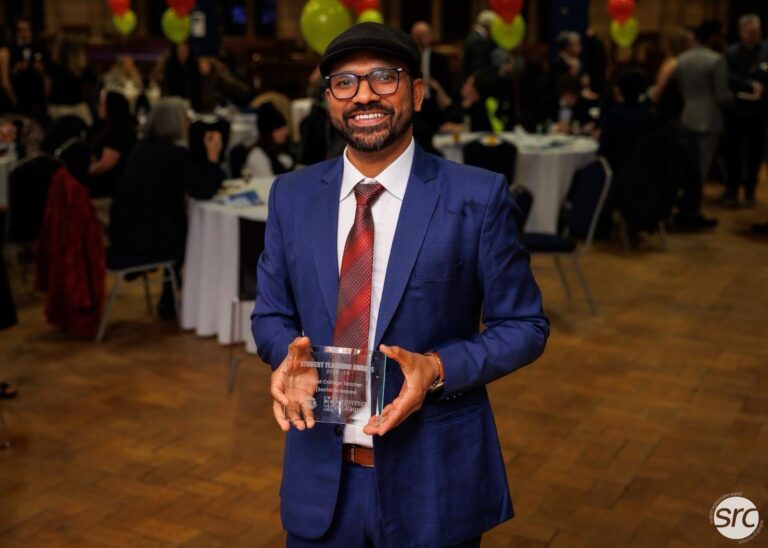 प्रोफेसर अनुपम सिंह ने यूनाइटेड किंगडम में बढ़ाया जनपद का गौरव