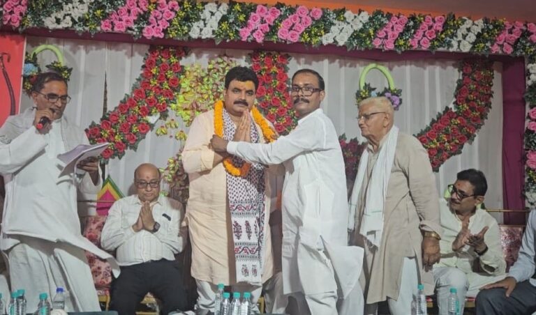 अखिल भारतीय ब्राह्मण महासभा (रा.) ने किया विधायक रमेश चंद्र मिश्रा का सम्मान