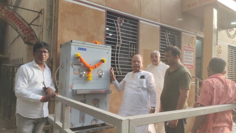 भायंदर के काशी विश्वनाथ मंदिर में भक्तों के लिए लगाया गया कूलर