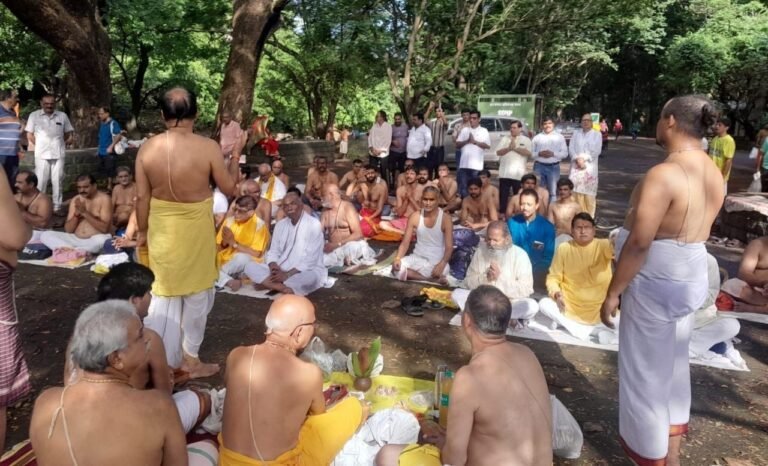 संजय गांधी राष्ट्रीय उद्यान,बोरीवली में 200 सरयूपारीण ब्राह्मणों ने किया श्रावणी उपाक्रम