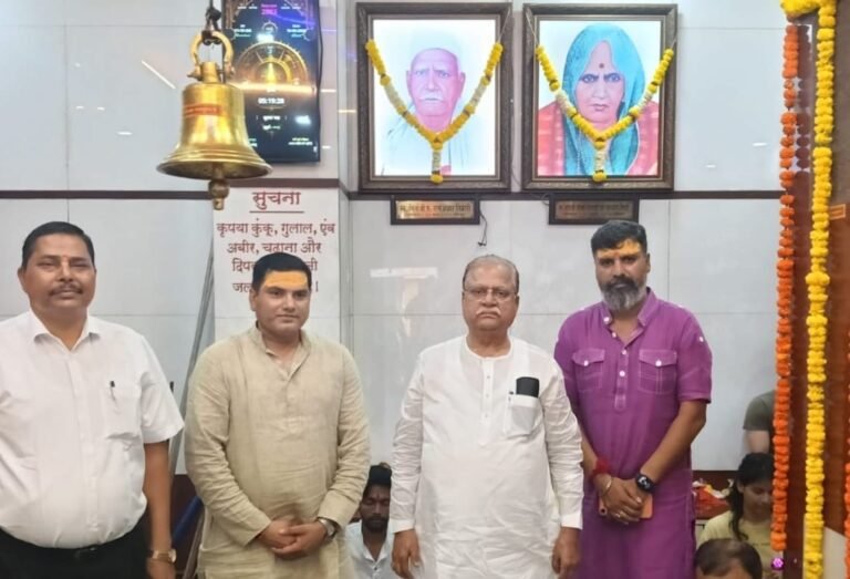 धर्म ज्योति प्रचार सेवा संस्थान द्वारा आयोजित अखंड रामायण पाठ में पहुंचे लल्लन तिवारी